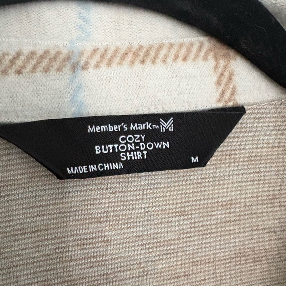 Plaid Women’s Shacket Button-Up Shirt - Picture 2 of 2